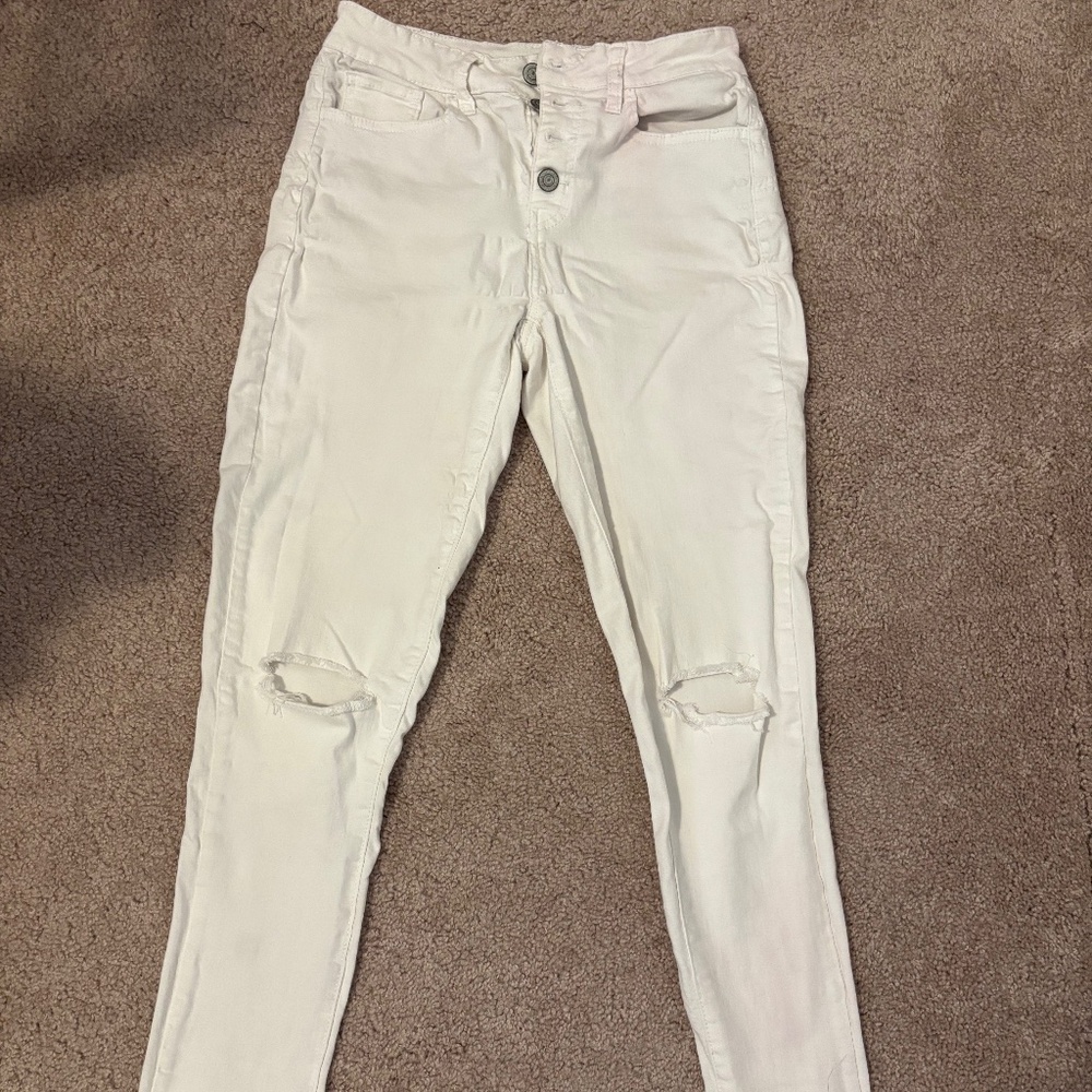 White ripped skinny jeans